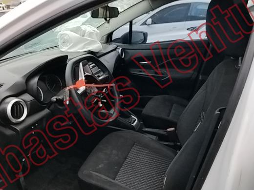 NISSAN VERSA 2022, foto 17 de 19