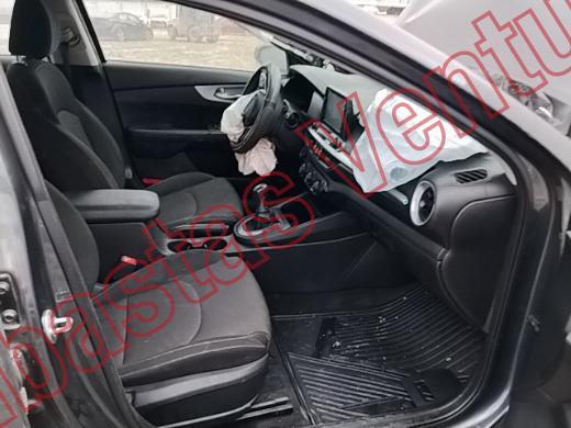 KIA FORTE   2023, foto 12 de 19