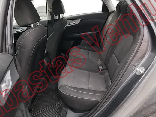 KIA FORTE   2023, foto 16 de 19