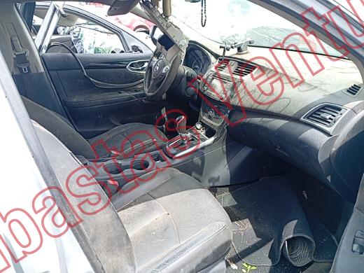 NISSAN SENTRA 2018, foto 12 de 19