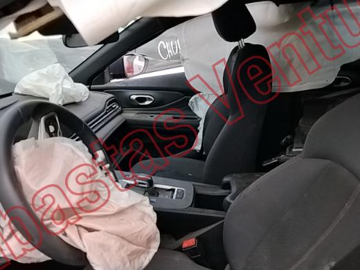 DODGE ATTITUDE 2025, foto 17 de 19