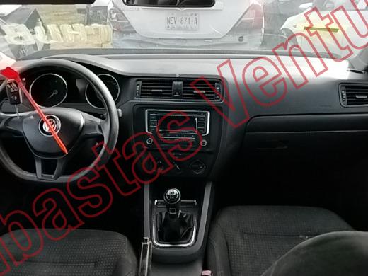 VOLKSWAGEN JETTA 2018, foto 14 de 19