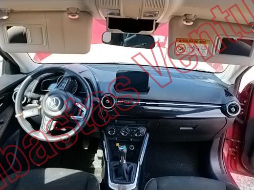 MAZDA MAZDA 2 2025, foto 14 de 19