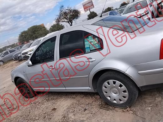 VOLKSWAGEN JETTA 2001, foto 8 de 19