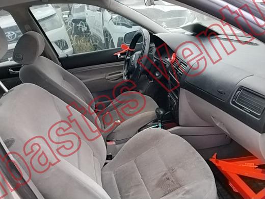 VOLKSWAGEN JETTA 2001, foto 12 de 19