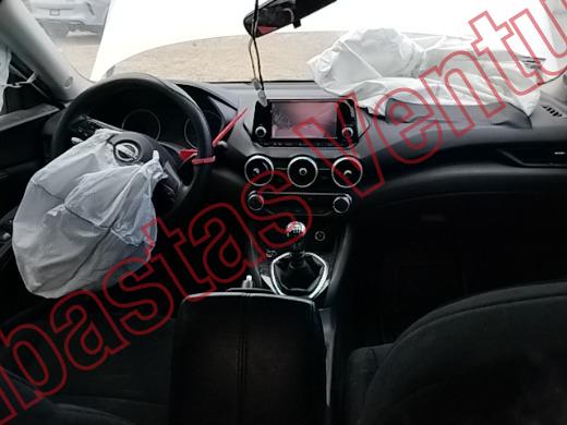 NISSAN SENTRA 2024, foto 14 de 19
