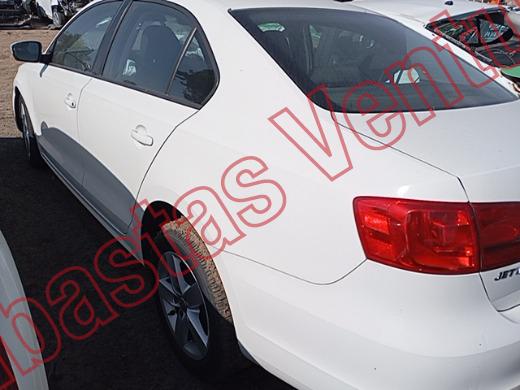 VOLKSWAGEN JETTA 2011, foto 8 de 19