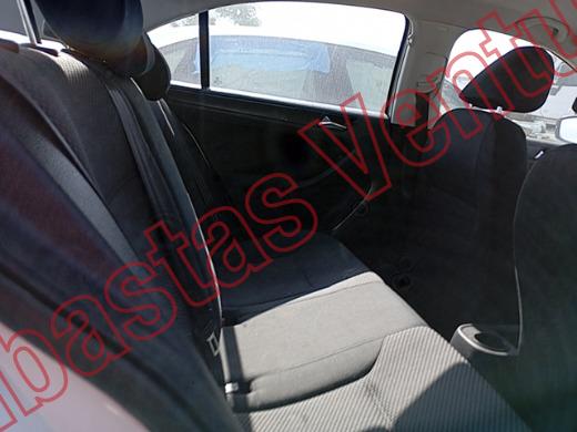VOLKSWAGEN JETTA 2011, foto 13 de 19