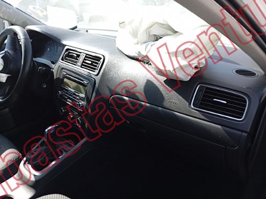 VOLKSWAGEN JETTA 2011, foto 14 de 19