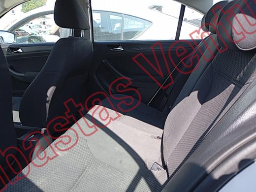 VOLKSWAGEN JETTA 2011, foto 16 de 19