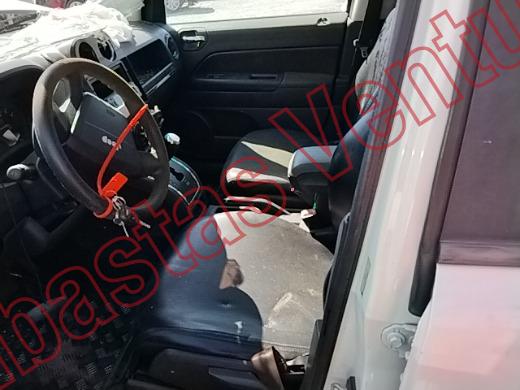 JEEP COMPASS 2009, foto 17 de 19