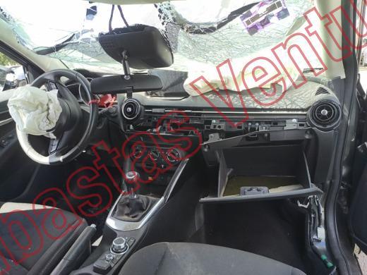 MAZDA MAZDA 2 2026, foto 14 de 19