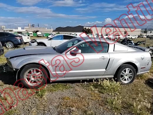 FORD MUSTANG 2005, foto 8 de 19