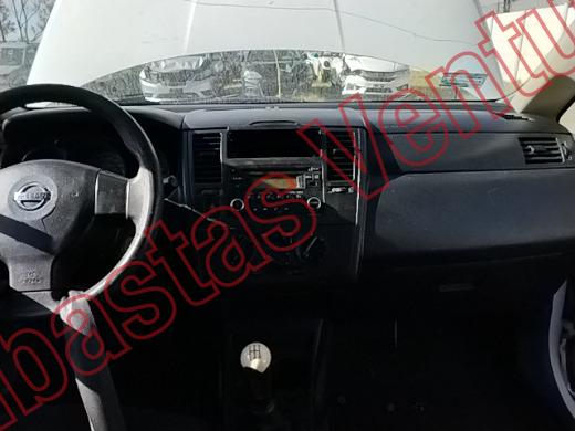 NISSAN TIIDA 2018, foto 14 de 19