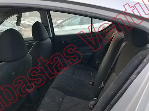 NISSAN VERSA 2019, foto 16 de 19