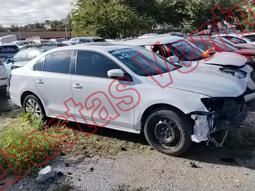 VOLKSWAGEN JETTA 2016, foto 4 de 19