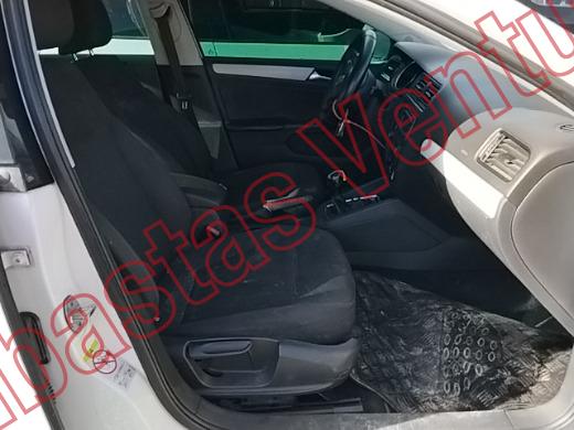 VOLKSWAGEN JETTA 2016, foto 12 de 19