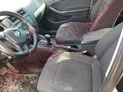 VOLKSWAGEN JETTA 2016, foto 17 de 19