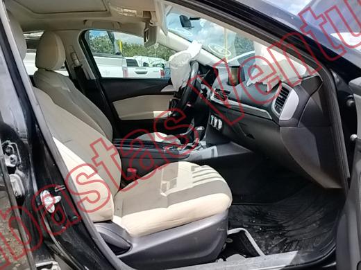 MAZDA MAZDA 3 2018, foto 12 de 19