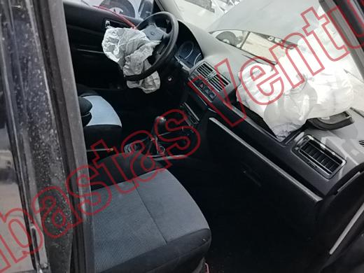 VOLKSWAGEN JETTA 2005, foto 12 de 19