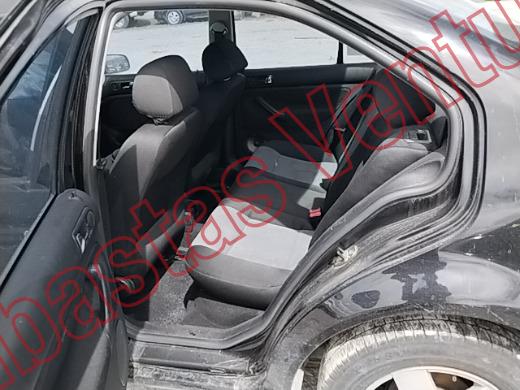VOLKSWAGEN JETTA 2005, foto 16 de 19