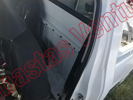 NISSAN NP 300 2023, foto 16 de 19