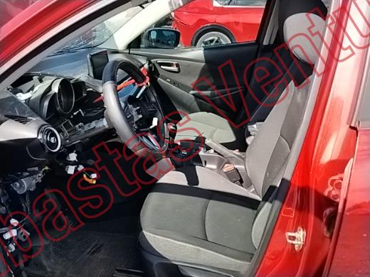 MAZDA MAZDA 2 2024, foto 17 de 19