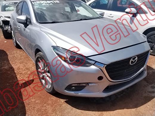 MAZDA MAZDA 3 2017, foto 3 de 19