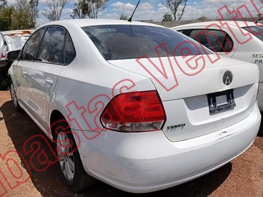 VOLKSWAGEN VENTO 2015, foto 7 de 19