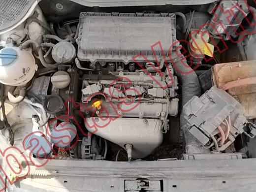 VOLKSWAGEN VENTO 2015, foto 10 de 19