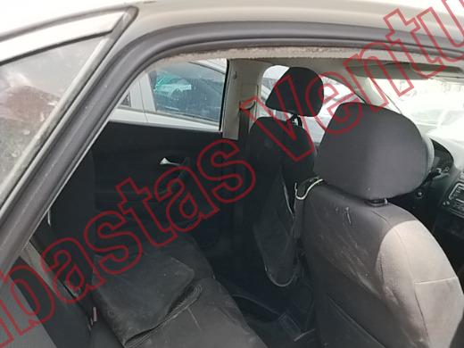 VOLKSWAGEN VENTO 2015, foto 13 de 19