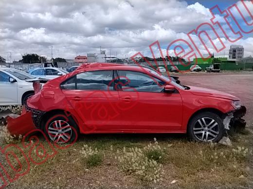 VOLKSWAGEN JETTA 2018, foto 4 de 19