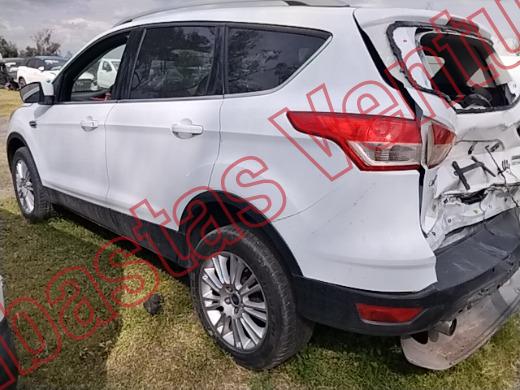 FORD ESCAPE 2016, foto 8 de 19
