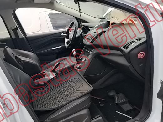 FORD ESCAPE 2016, foto 12 de 19