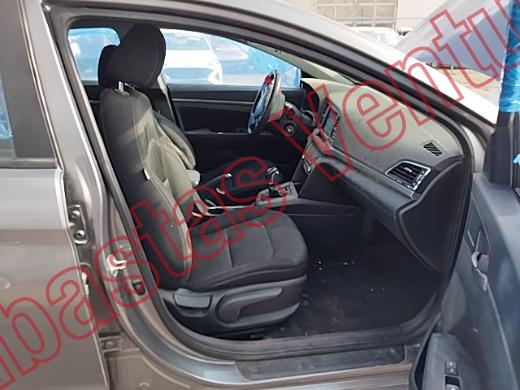 HYUNDAI ELANTRA 2018, foto 12 de 19
