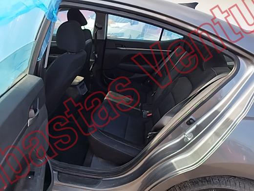 HYUNDAI ELANTRA 2018, foto 16 de 19