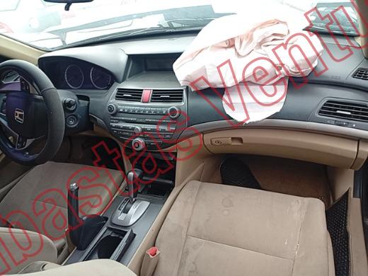 HONDA ACCORD 2011, foto 14 de 19