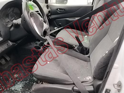 NISSAN NP300 2019, foto 17 de 19