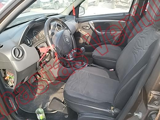 RENAULT DUSTER 2016, foto 17 de 19