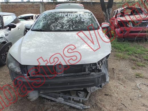 VOLKSWAGEN PASSAT 2013, foto 2 de 19
