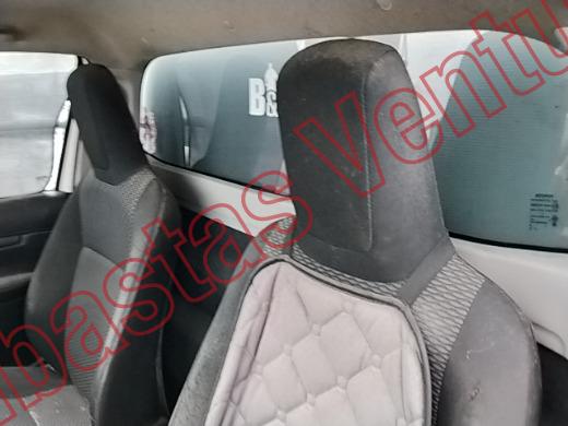TOYOTA HILUX 2020, foto 16 de 19