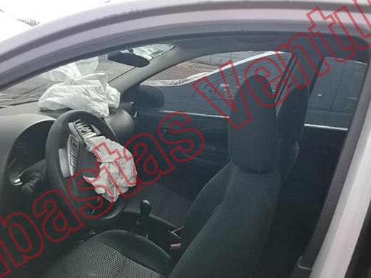 NISSAN MARCH 2019, foto 17 de 19