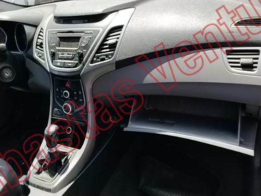 HYUNDAI ELANTRA 2016, foto 14 de 19