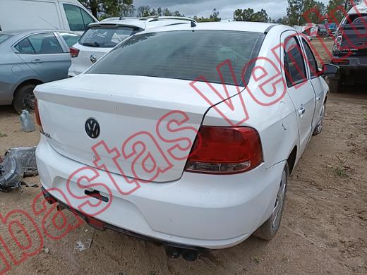 VOLKSWAGEN GOL SEDAN 2013, foto 5 de 19