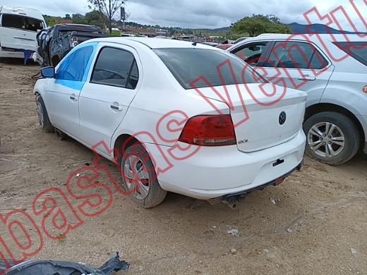 VOLKSWAGEN GOL SEDAN 2013, foto 7 de 19