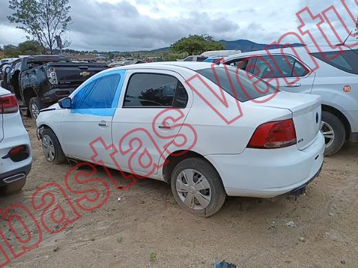 VOLKSWAGEN GOL SEDAN 2013, foto 8 de 19