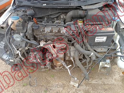 VOLKSWAGEN GOL SEDAN 2013, foto 10 de 19