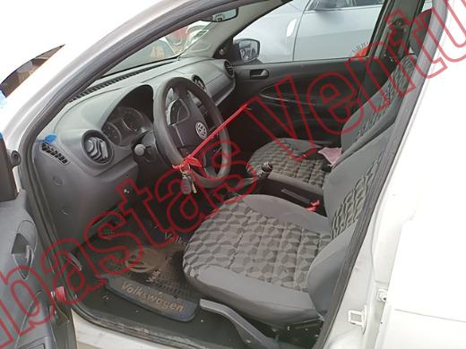 VOLKSWAGEN GOL SEDAN 2013, foto 17 de 19