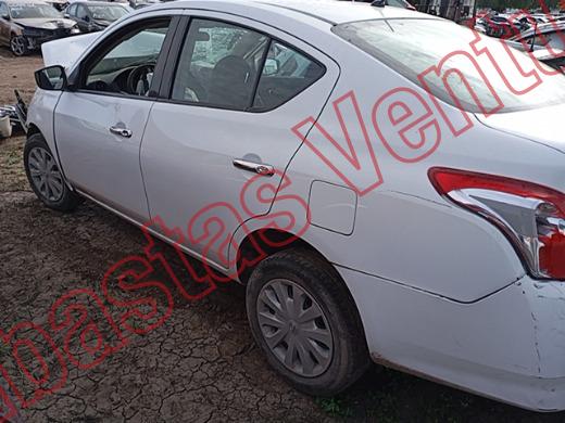 NISSAN VERSA 2018, foto 8 de 19