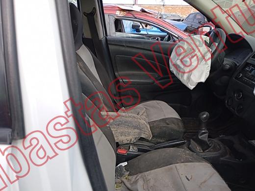 NISSAN VERSA 2018, foto 12 de 19